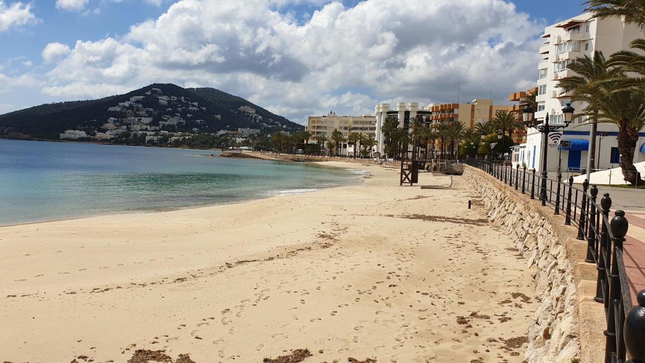Hostal Mayol Santa Eulária des Riu Exterior foto